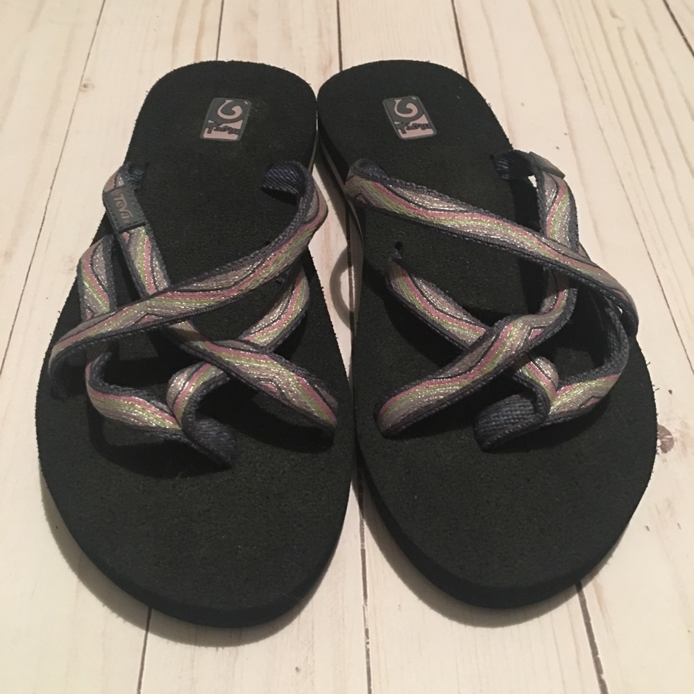 NWOT Teva mush sandals